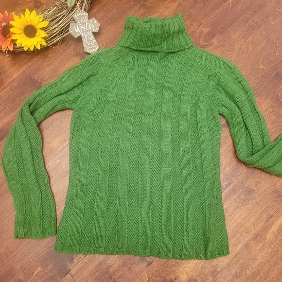 Sweater - Picture 3 of 3